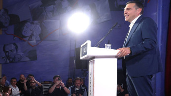 Ο Τσίπρας, η... σκιά του και οι σκελετοί στην ντουλάπα