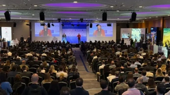 Άνοιξε η πλατφόρμα για εγγραφές στην εκδήλωση «Rebrain Greece» στο Μόναχο
