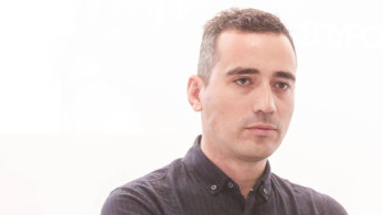 Όταν ο νέος αναπληρωτής εκπρόσωπος της ΕΛΑΣ καθύβριζε τον Τσίπρα: «Είσαι καραγκιόζης, ο πιο ανεπανάληπτος ψεύτης»
