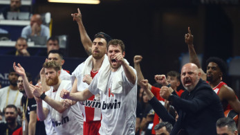 Final Four: μαγικό πρώτο ημίχρονο για τον Ολυμπιακό - Πάει ολαταχώς για τελικό