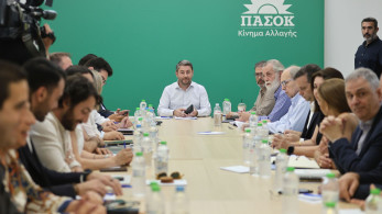 Το τριτοτέταρτο ΠΑΣΟΚ από τα μαλλιά του πιάνεται: σε βέρτιγκο η ομάδα Ανδρουλάκη