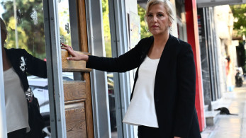Ρένα Δούρου: Μας πετάτε στα σκυλιά όλους και δεν μας πρέπει