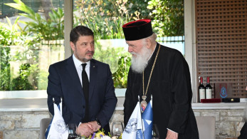 Γεύμα εργασίας του Νίκου Χαρδαλιά με τον αρχιεπίσκοπο και μέλη της Ιεράς Συνόδου (photos)