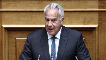 Απάντηση Μάκη Βορίδη σε αντιπολίτευση: Εγώ είπα να μη βουλιάζουμε τις βάρκες με τους μετανάστες