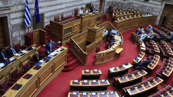 Βουλή: ψηφίστηκε κατά πλειοψηφία το νομοσχέδιο για την Μετανάστευση και το Άσυλο