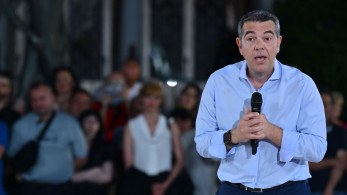 Τα επικοινωνιακά πυροτεχνήματα του Τσίπρα και η αλαζονεία