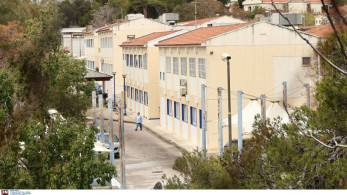 Φωτιά στο Χαϊδάρι: απομακρύνονται από το «Δαφνί» 7 ασθενείς με αναπνευστικά