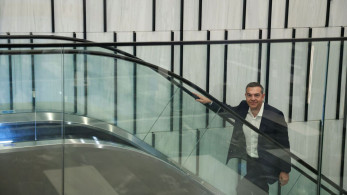 Περιμένουν τον Τσίπρα στη… γωνία: το «αριστερόμετρο» και τα «μηνύματα» των πρώην συντρόφων