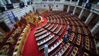 Αντιπολίτευση σε προεκλογική προθέρμανση: Από τα «υπερκέρδη» του Ανδρουλάκη μέχρι τη «φιέστα» του Τσίπρα (video)