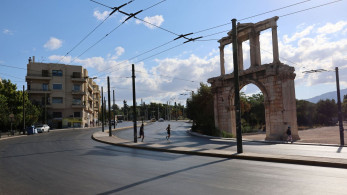 Αδειάσανε οι δρόμοι, ανάσανε η πόλη