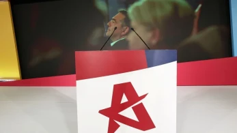 Βρείτε τις διαφορές: από τις... μετοχές της τράπεζας της Ανατολής στην... παγκόσμια βάση δεδομένων