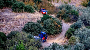 Πυροσβεστική: επιχείρηση απεγκλωβισμού τριών ηλικιωμένων που έπεσαν σε χαράδρα 150 μέτρων