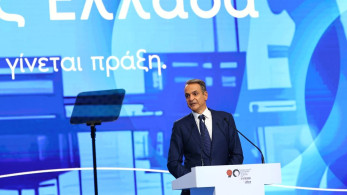 Πληθαίνουν τα σενάρια με στόχο να πληγούν ΝΔ και Μητσοτάκης