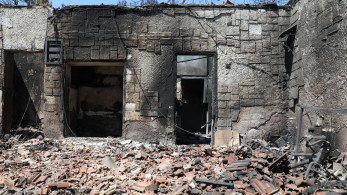 Σαλαμίνα: Στα 15 τα καμένα σπίτια - «Δεν γνωρίζουμε εάν ήταν εμπρησμός», λέει ο δήμαρχος