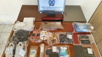 Σπείρα απατεώνων με 250.000 ευρώ λεία - Χειροπέδες σε δύο μέλη 16 και 18 ετών (video)