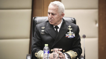 Ο ναύαρχος Αποστολάκης που ξέρει από κύματα, αλλά περισσότερο από… κόμματα