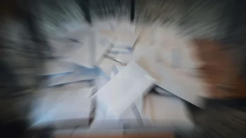 Bot ή δικηγόρος: ποιος είναι ο Παπαδόπουλος;