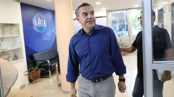 «Ή εμείς ή κανείς», αλλά ο κανείς… προηγείται σταθερά