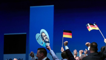 AfD: Πρώην πορνοστάρ και νεοναζί στο κοινοβούλιο της Σαξονίας - Άνχαλτ